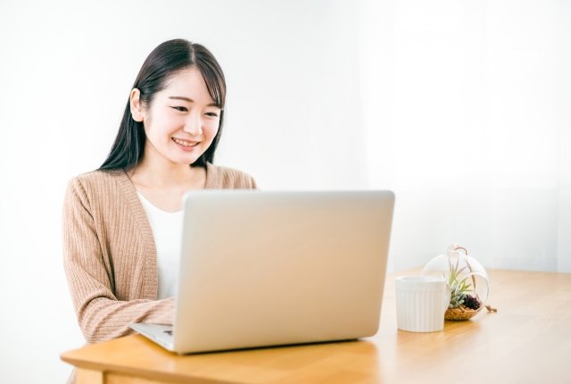 在宅で働くイメージ